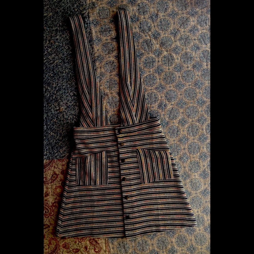 Suspender skirt